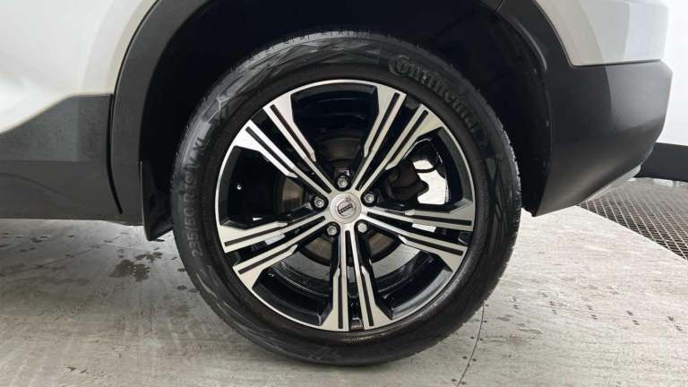 2021 Volvo XC40 1.5 T3 Inscription Pro SUV 5dr Petrol Manual Euro 6 (s/s) (163 ps) ESTATE Petrol ...