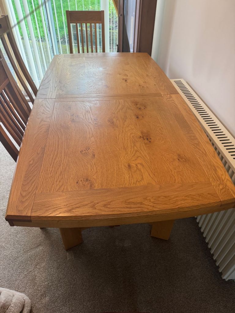 Wooden Dining Table and Chairs x4 GOOD PRICE