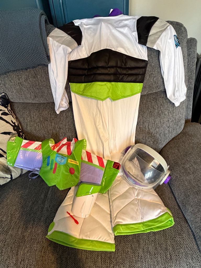 Disney Toy Story Buzz Lightyear deluxe costume