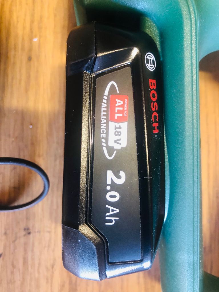 Bosch battery hedge trimmer