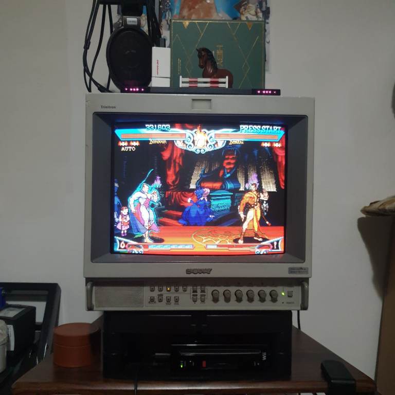 SONY PVM-14M2MDE- CRT MONITOR- 2x RGB inputs!-ope to swap with JVC MULTIFORMAT PVMS/CRT