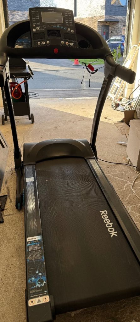 Reebok ZR10 Treadmill – Fully Working – Home Use