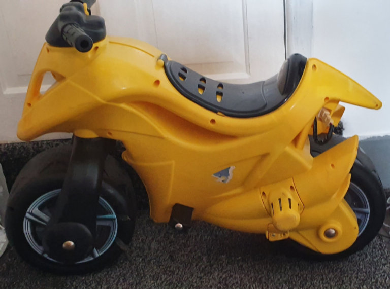 Injusa kids 6v ride on motorbike - needs new battery - 15