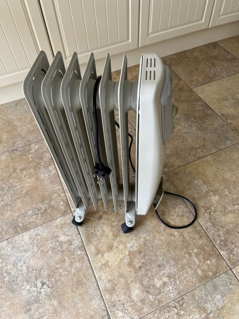 DeLongi small electric oil filled radiator