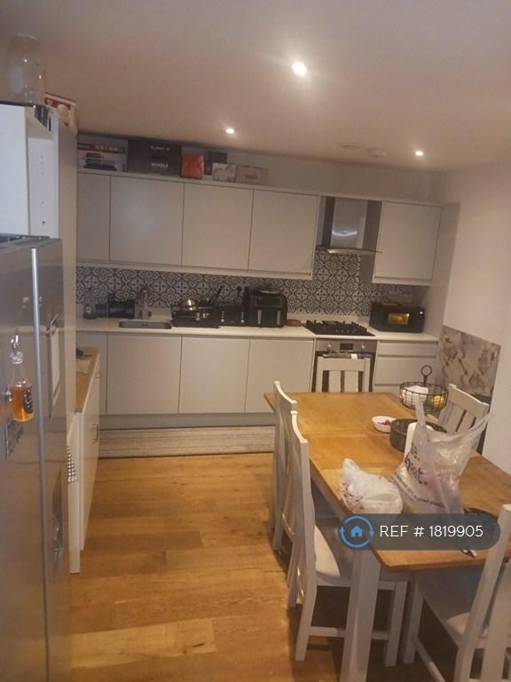 1 bedroom in Boomtown Progressive Close, London, DA14 (#1819905)