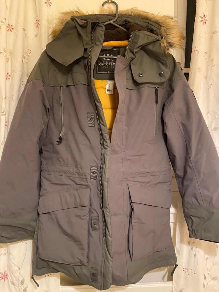 Decathlon Men’s Winter Hiking Parka (UK-S)