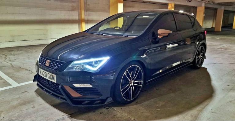 Seat, LEON, Hatchback, 2020, Semi-Auto, 1984 cc), 5 doors