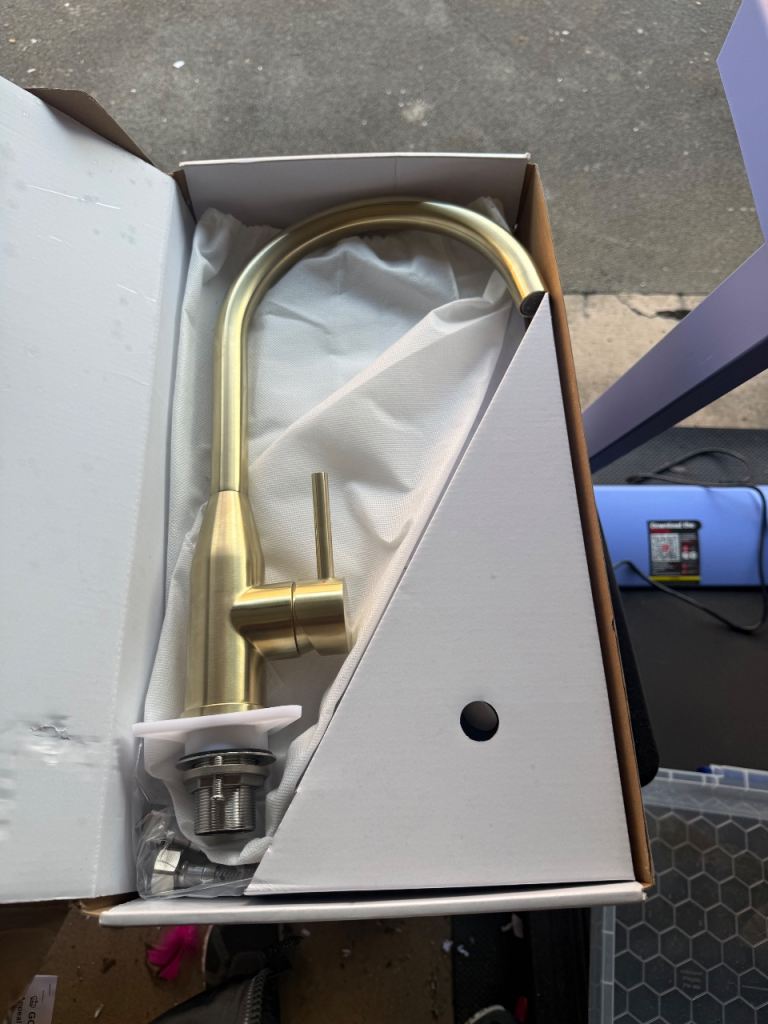 Gold kitchen tap ex display never used 