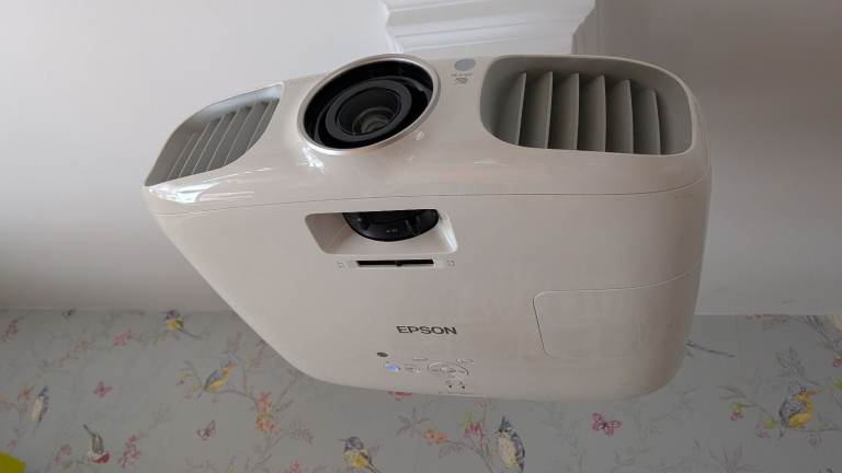 Epson tw5910 projector and 110inch electric screen