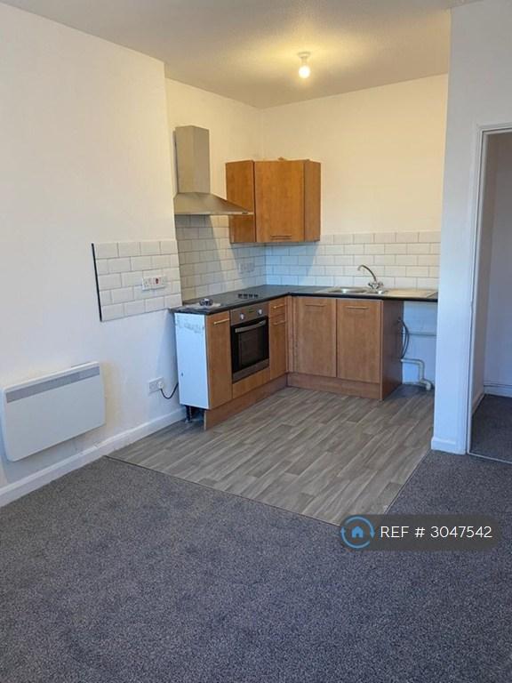 1 bedroom flat in Ty Naba, Clydach, Swansea, SA6 (1 bed) (#3047542)