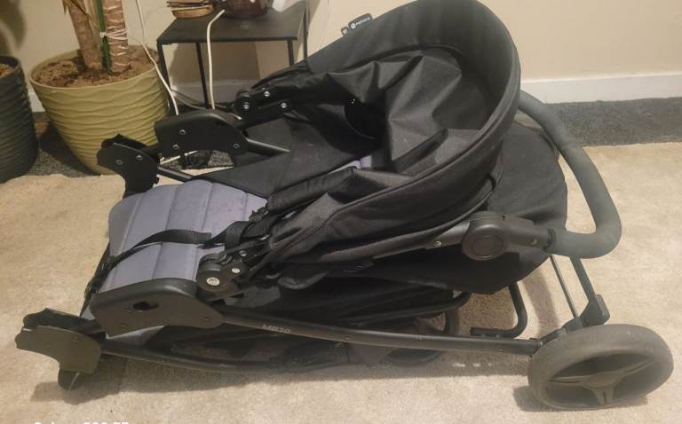 My babiie stroller with raincover 