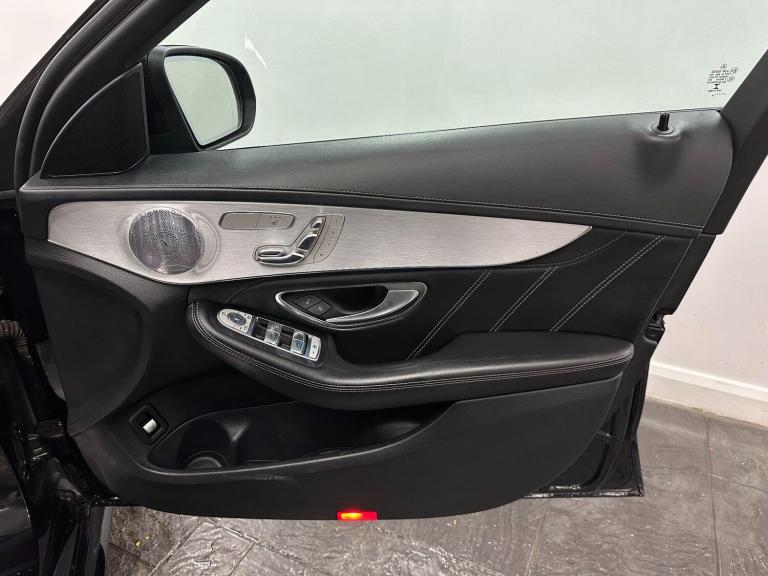 2016 Mercedes-Benz C Class 4.0 C63 V8 BiTurbo AMG (Premium) SpdS MCT Euro 6 (s/s) 4dr SALOON Petr...