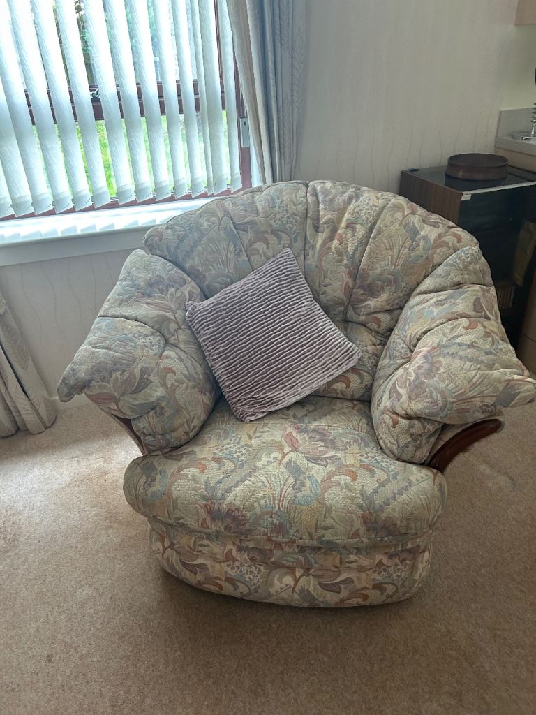 Floral Pattern Sofa and Armchair Set – Fair Condition