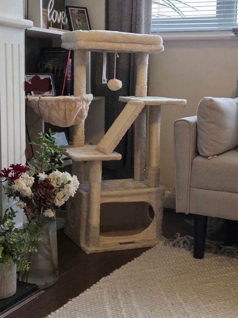 Brand new cat tree