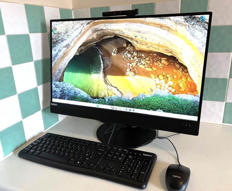 Lenovo M920z All-in-One Desktop PC 24" Touchscreen Intel i5-9th Gen, 16GB RAM, 256GB SSD, Win 11