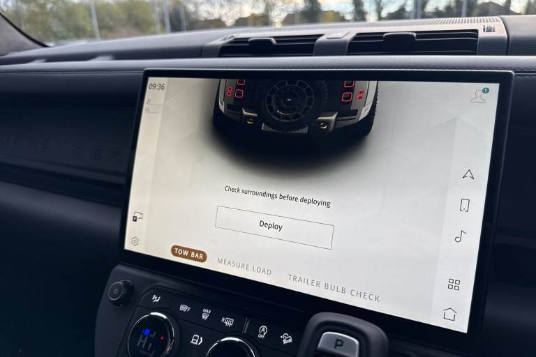 2025 Land Rover Defender 110 4.4 P635 V8 MHEV OCTA Auto 4WD Euro 6 (s/s) 5dr SUV Automatic