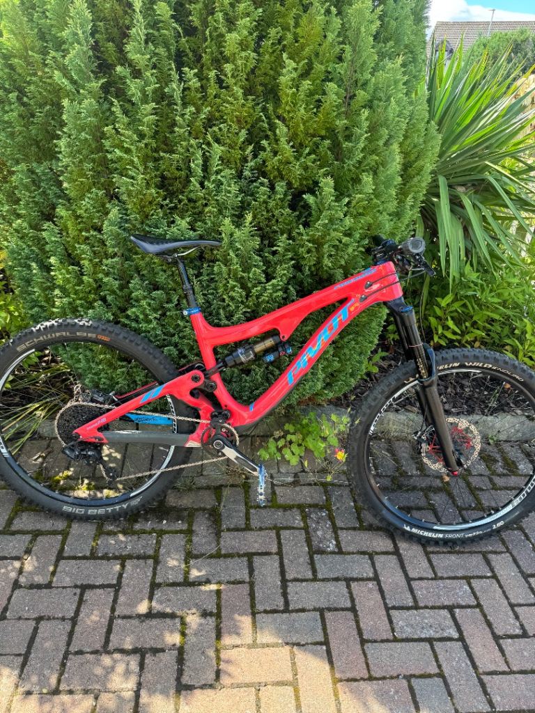 Pivot firebird mountain bike 