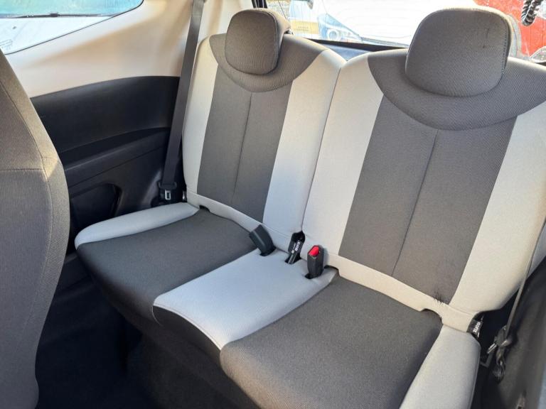 2014 Toyota AYGO 1.0 VVT-i X-Play 3dr HATCHBACK PETROL Manual