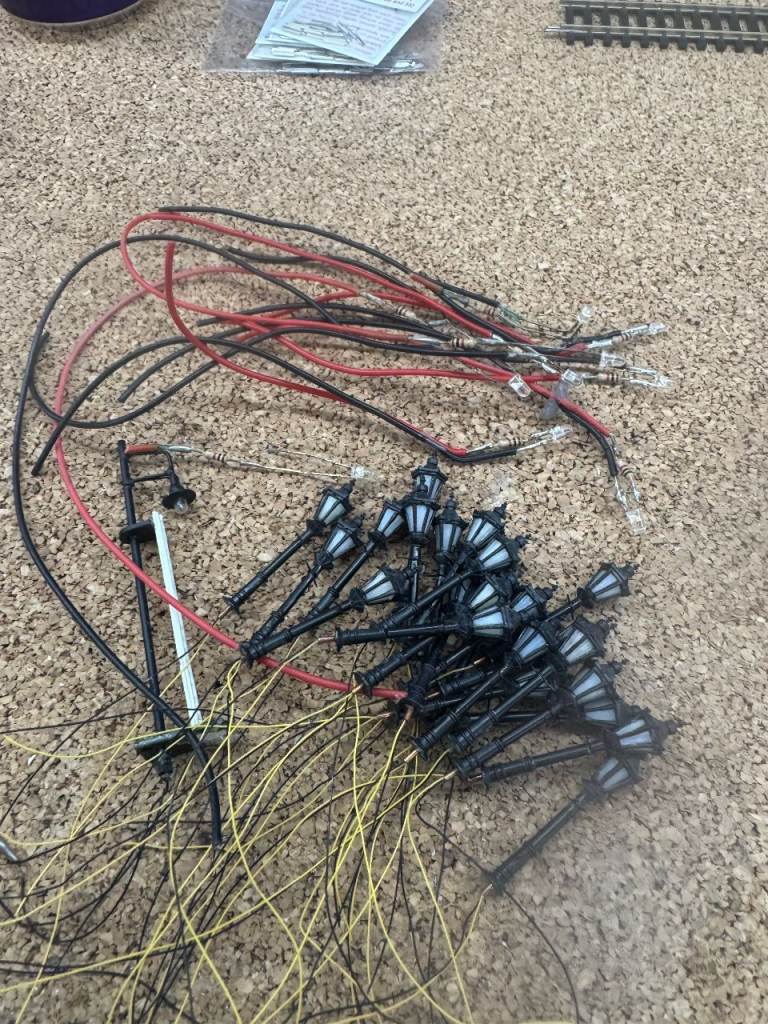 n gauge railway lights