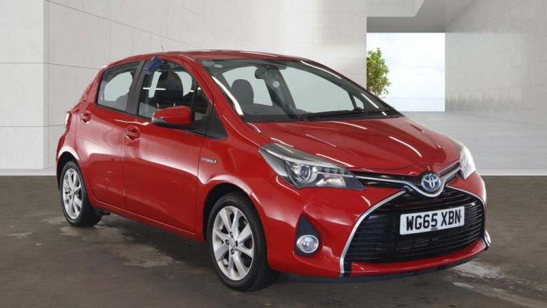 2015 Toyota Yaris 1.5 VVT-h Excel E-CVT Euro 6 5dr (15in Alloy) HATCHBACK Petrol/Electric Hybrid ...