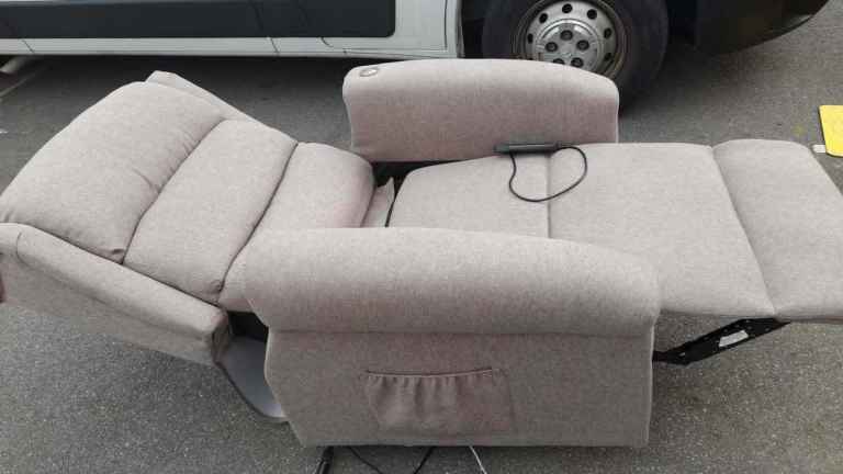 Rise and Recline Chair Plus + Vibration + Massage + Heat , Beige - FREE DELIVERY