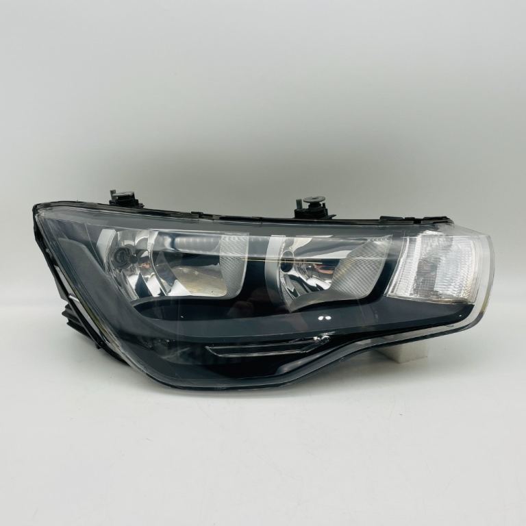 AUDI A1 SE HEADLIGHT DRIVER SIDE 8X MODEL YEAR 2010  -2015 [L91]