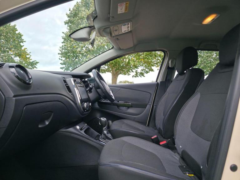 2016 Renault Captur 1.2 TCe ENERGY Dynamique Nav Auto Euro 6 (s/s) 5dr HATCHBACK Petrol Automatic