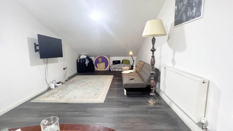 Work/live Unit | Creative Artist Studio | Private Office |  Warehouse Unit to rent  in Enfield EN3 