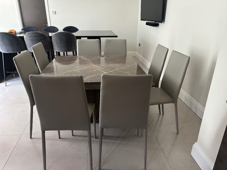 Dining table with chairs 