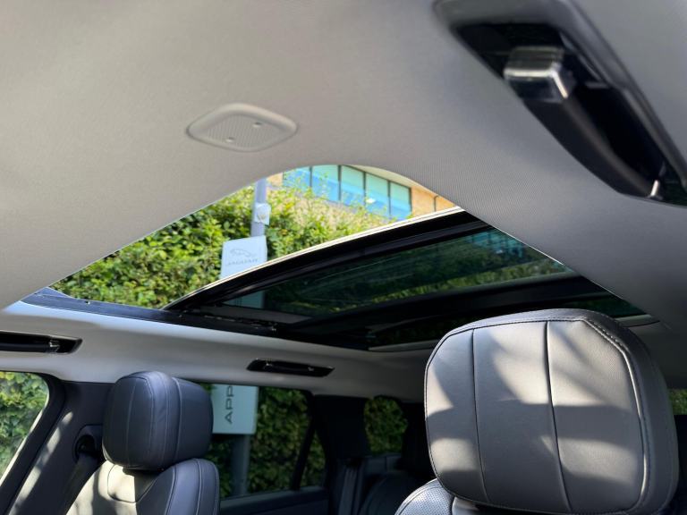 2024 Land Rover Range Rover Sport 3.0 D300 MHEV Dynamic SE SUV 5dr Diesel Auto 4WD Euro 6 (s/s) (...