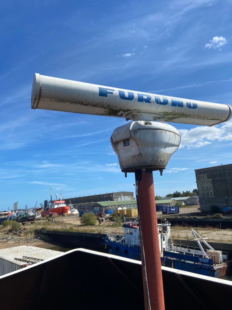 Furuno Radar Unit – Marine Use, Functional but Weathered