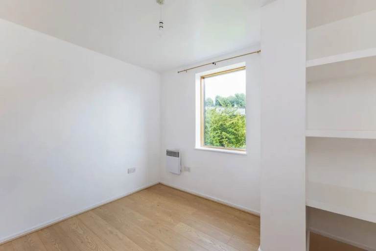2 Bed Flat, Westgate House, TW7 4AS