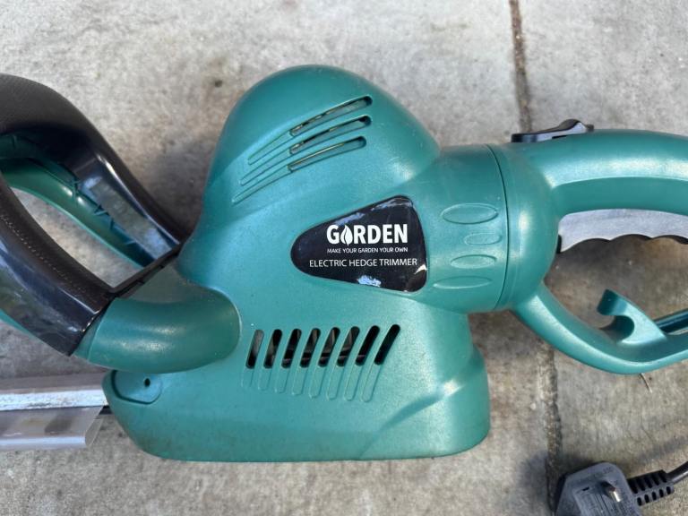 Electric Hedge Trimmer 550W – Fully Working – £30