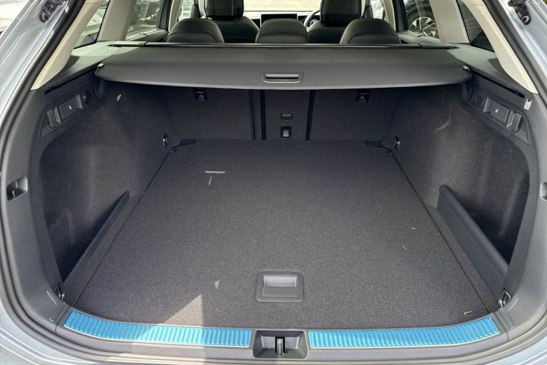 2025 Volkswagen Passat 1.5 eTSI MHEV Elegance DSG Euro 6 (s/s) 5dr Estate Automatic