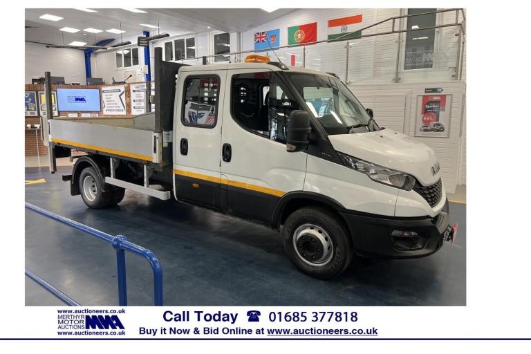 2020 Iveco Daily 3.0D 160PS 7 SEAT DOUBLE CAB CAGED TIPPER C/W TAIL LIFT. ------------------ NA D...