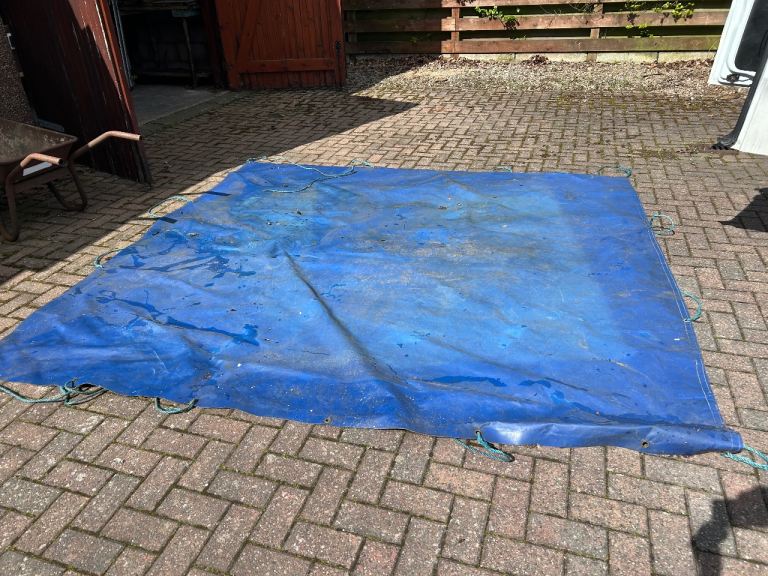 Blue large heavy duty tarpaulin with eyelets for trailer 