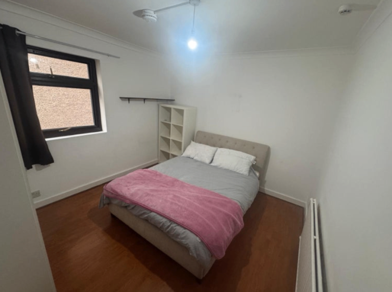 2 Double Rooms Barking £825/pm - Bills Inc | Near Station |