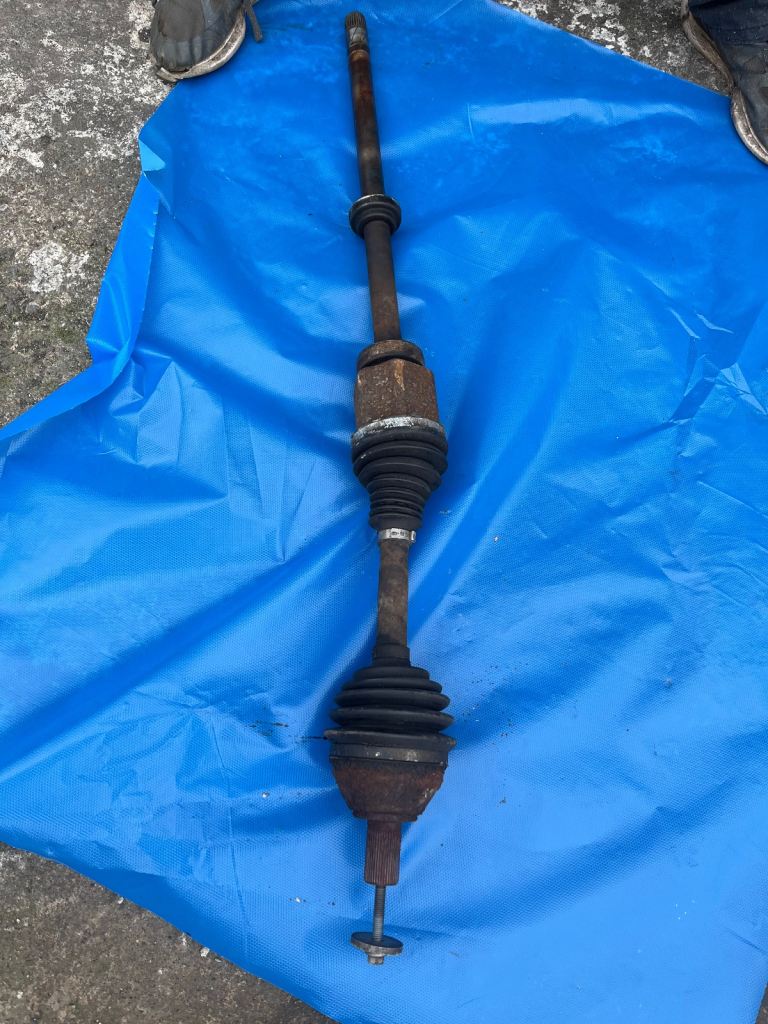Freelander 2 2013 os drive shaft 