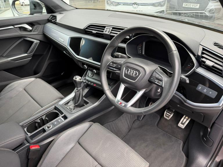 2019 Audi Q3 1.5 TFSI CoD 35 S line Euro 6 (s/s) 5dr ESTATE Petrol Manual