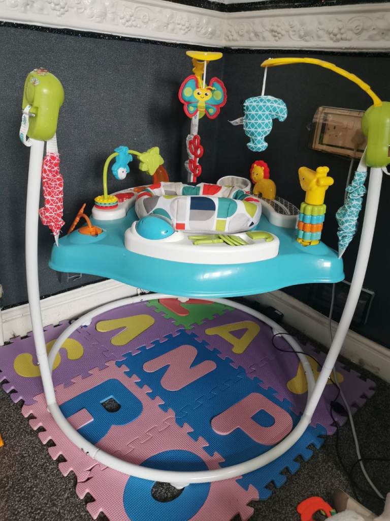 Baby jumperoo