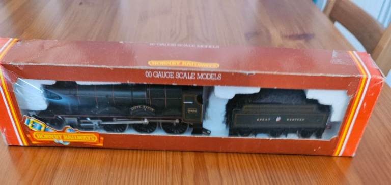 Hornby Railways R.830 GWR 4-6-0 Locomotive 'Saint David'