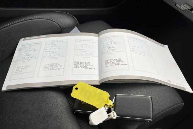 2020 Volvo XC40 2.0 D4 Inscription Pro SUV 5dr Diesel Auto AWD Euro 6 (s/s) (190 ps) SUV Diesel A...