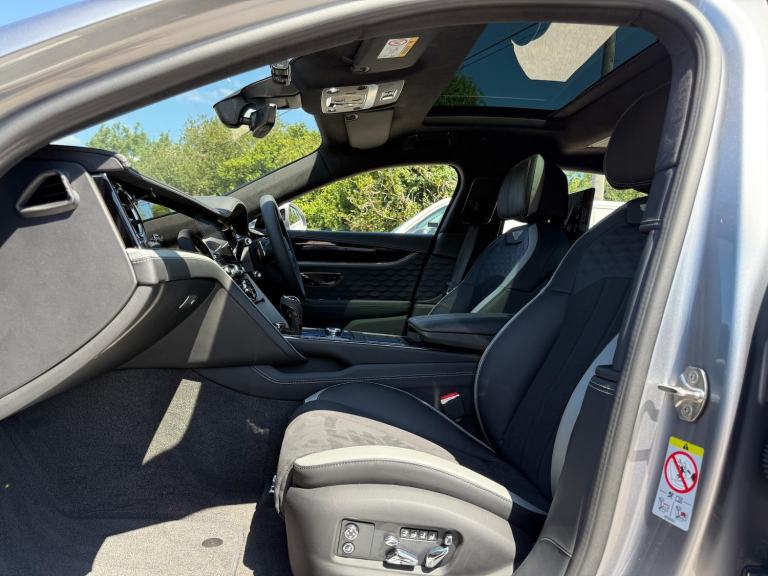 2025 Bentley Flying Spur 4.0 V8 Ultra-Performance 25.9kWh Speed Saloon 4dr Petrol Plug-in Hybrid ...