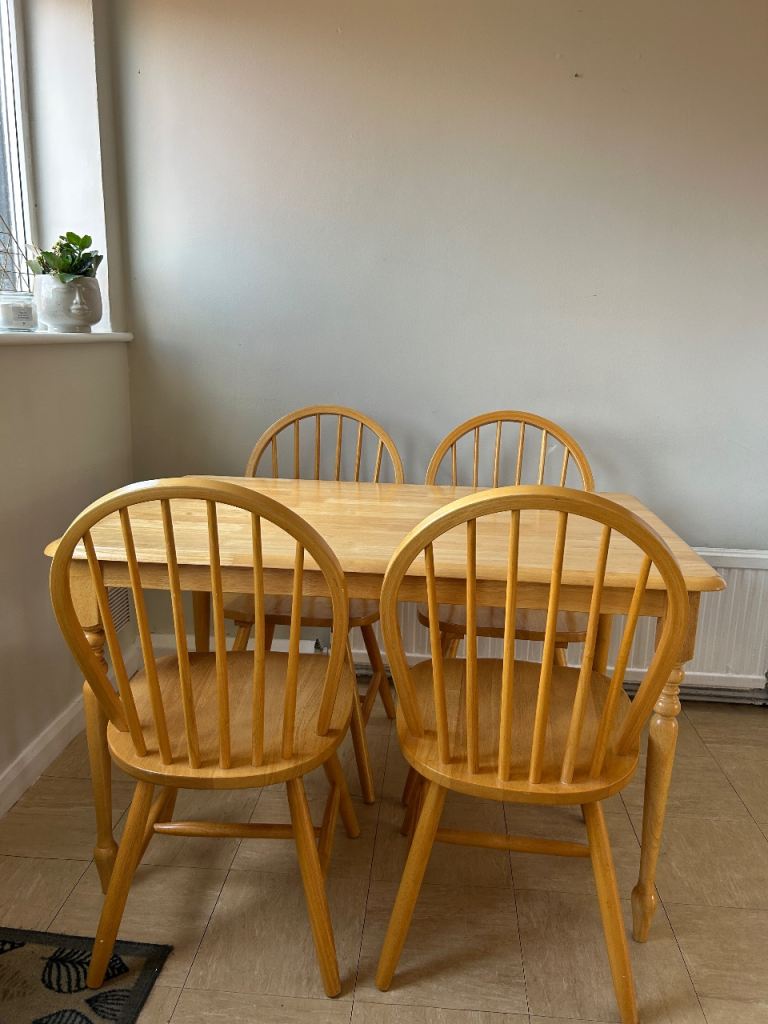 Wooden Dining Table and 4 Chairs Set – Good Condition
