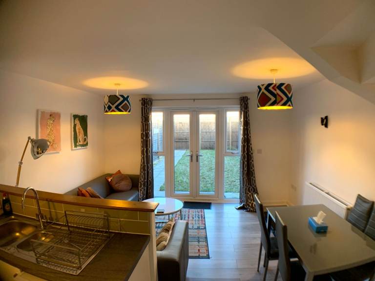 5 Bed Terraced House, Stratford house road