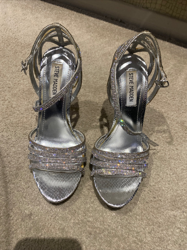 Steve Madden Silver Crystal Evening Shoes. Marked Size 8.5 /39