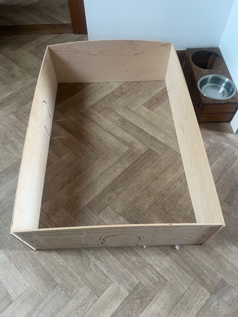 Wooden small animal playpen 