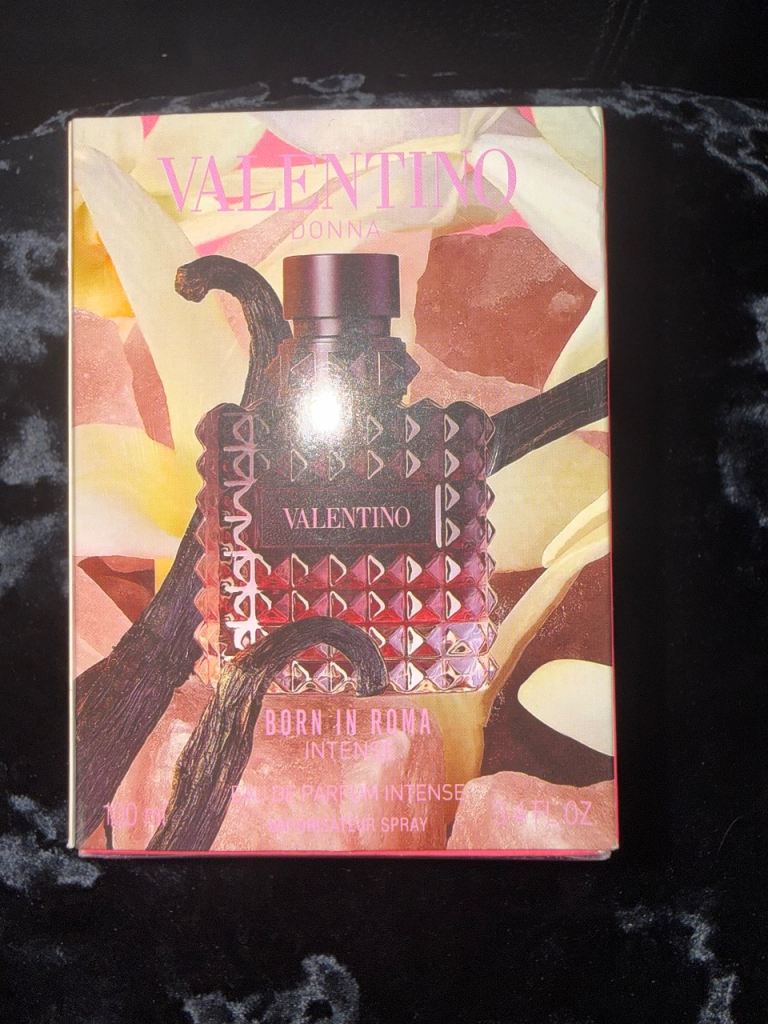 Valentino Donna Born In Roma Intense Fragrance – NEW Boxed