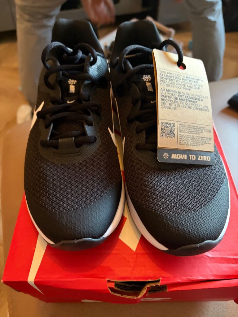 New Nike Revolution 6 Trainers 