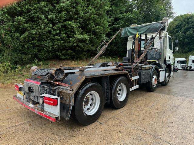 2017 67 DAF CF 510 E6 8x4 hook loader sheet weigher piped for draw bar